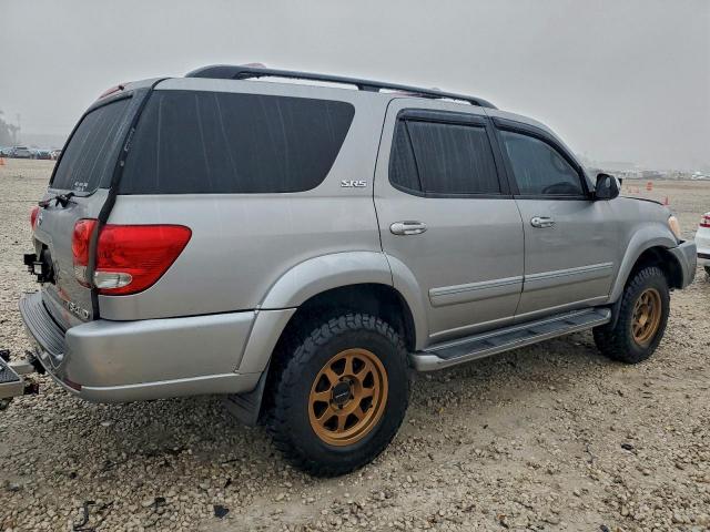 Toyota Sequoia Sr5 Image 2
