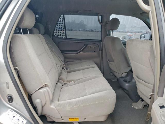 Toyota Sequoia Sr5 Image 7