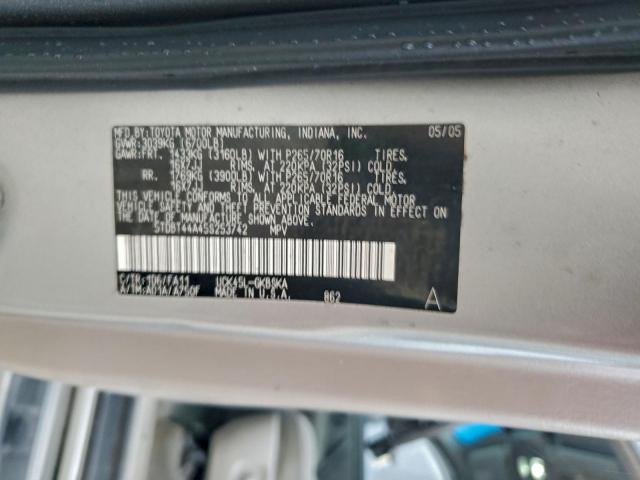 Toyota Sequoia Sr5 Image 10