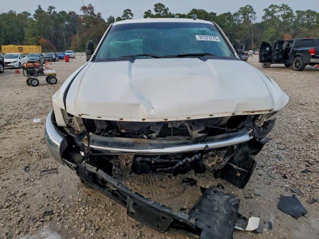 Chevrolet Silverado K2500 Heavy Duty Image 6