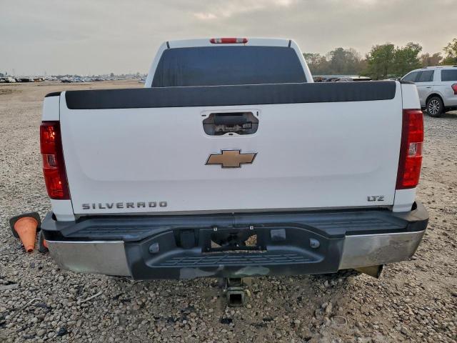 Chevrolet Silverado K2500 Heavy Duty Image 9