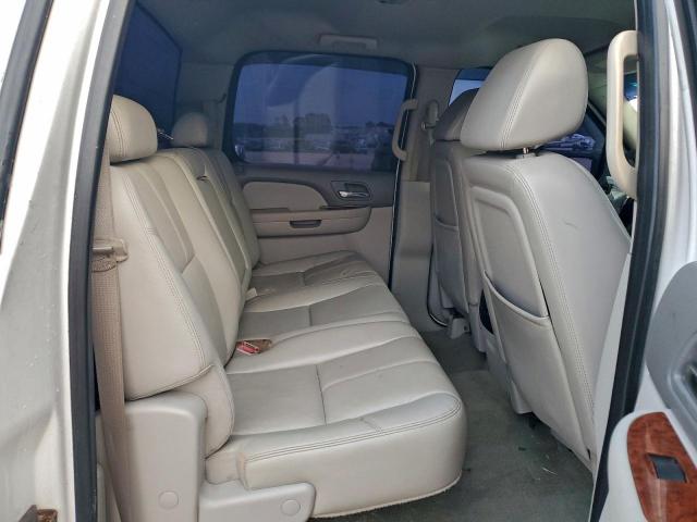 Chevrolet Silverado K2500 Heavy Duty Image 2