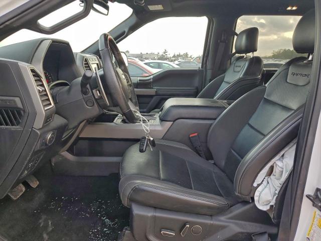 Ford F-150 Raptor Image 11