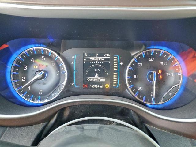 Chrysler Pacifica Touring Image 6