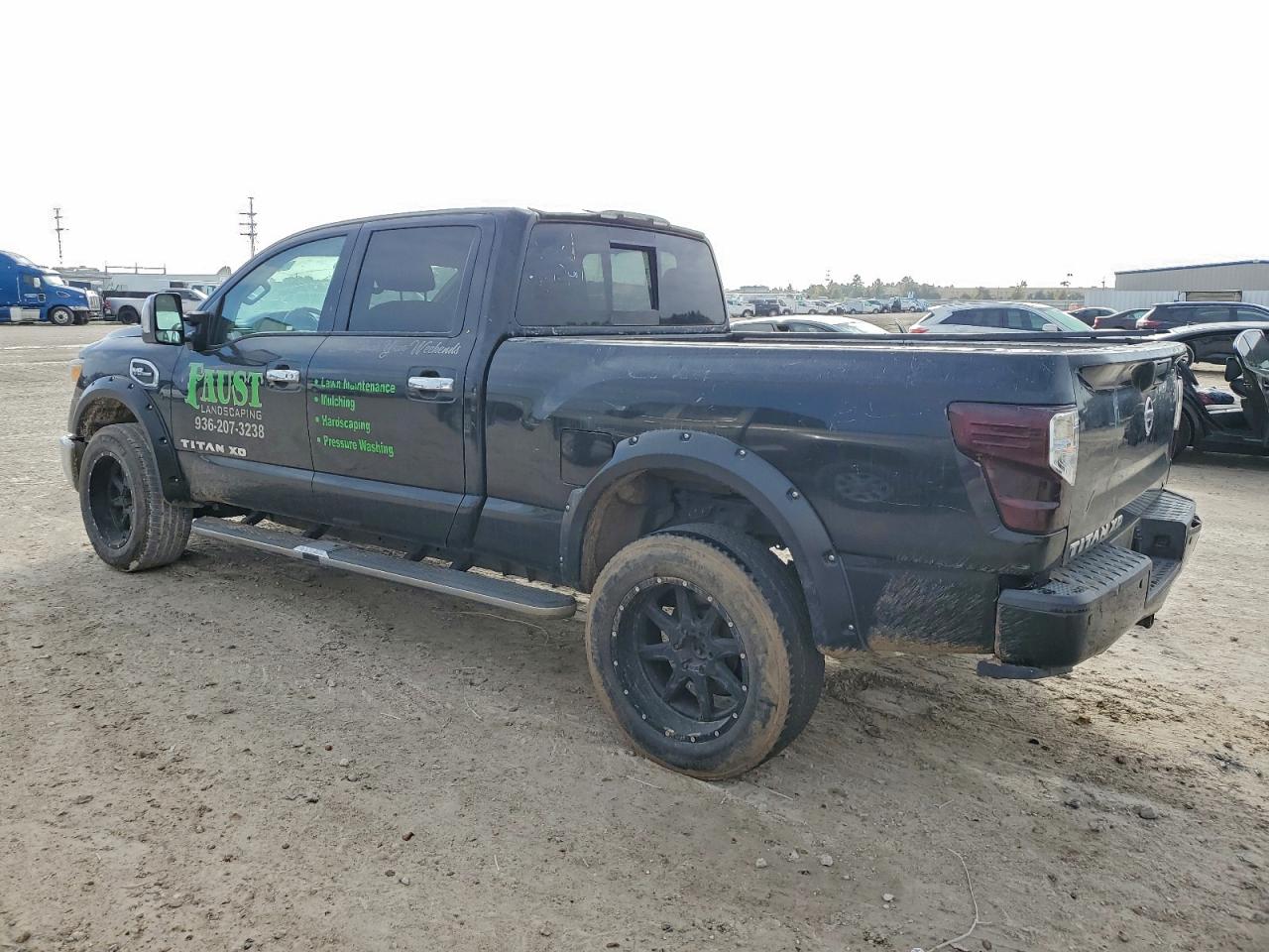 Nissan Titan Sl Image 6