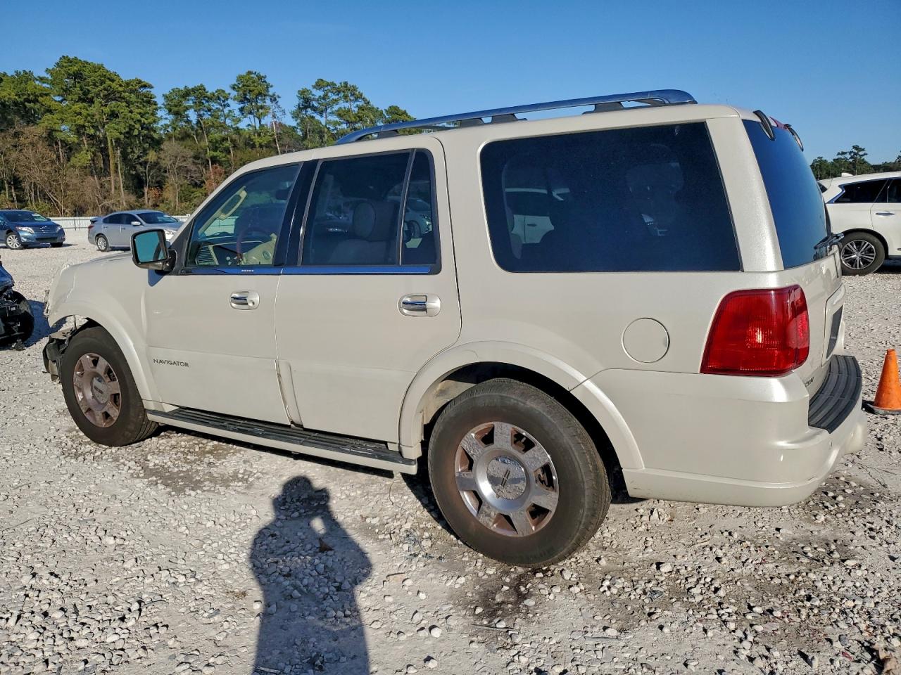 Lincoln Navigator Image 3
