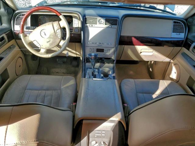 Lincoln Navigator Image 5