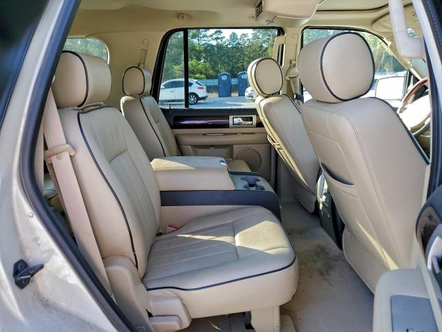 Lincoln Navigator Image 10