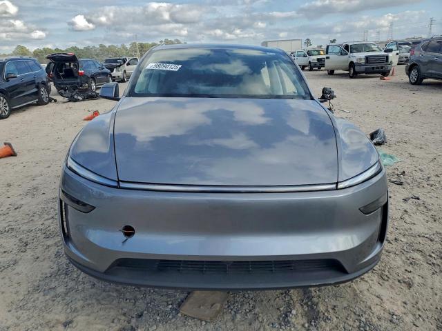 Tesla Model Y Image 3