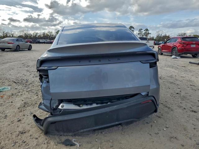 Tesla Model Y Image 9