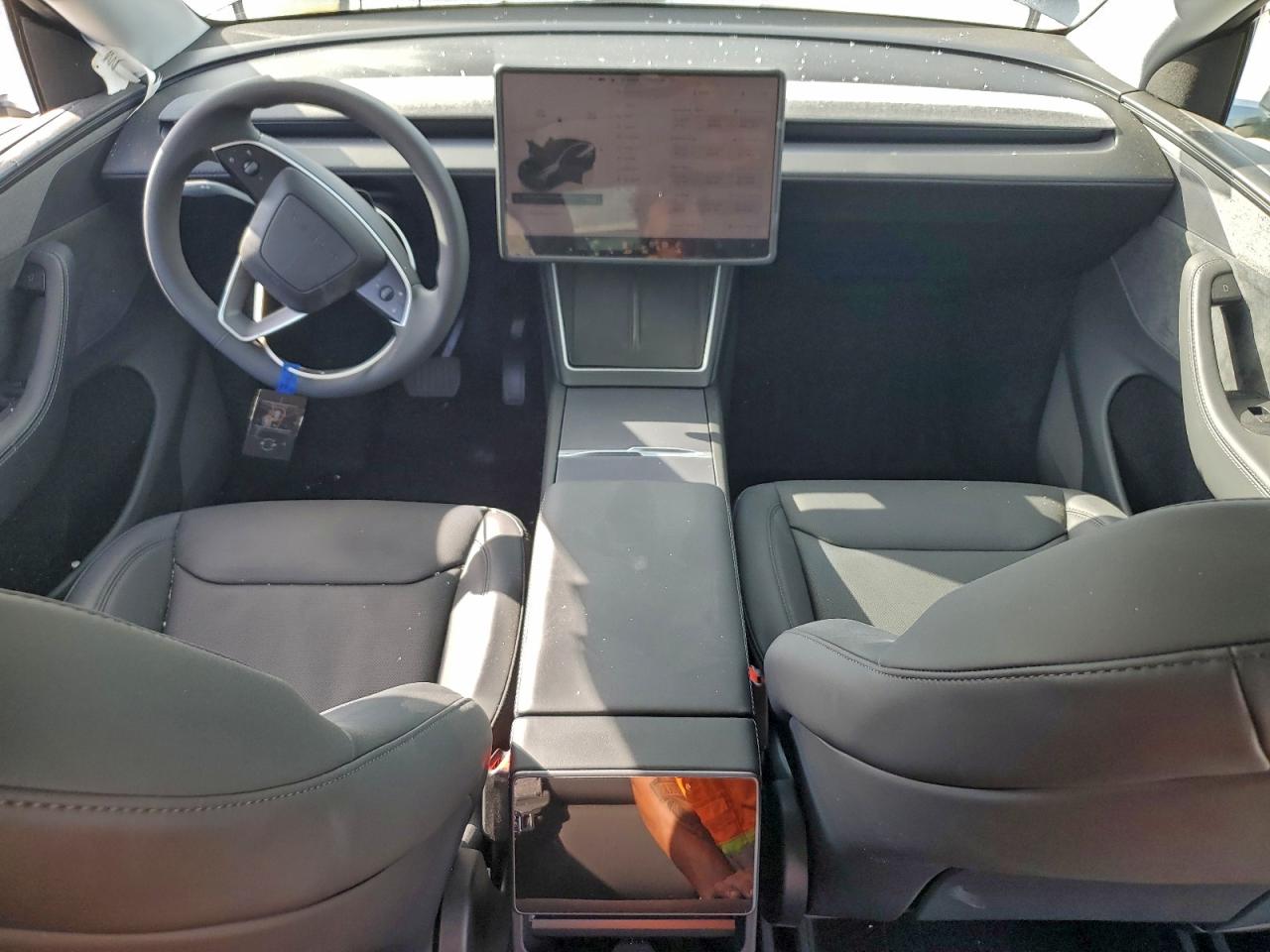 Tesla Model Y Image 8