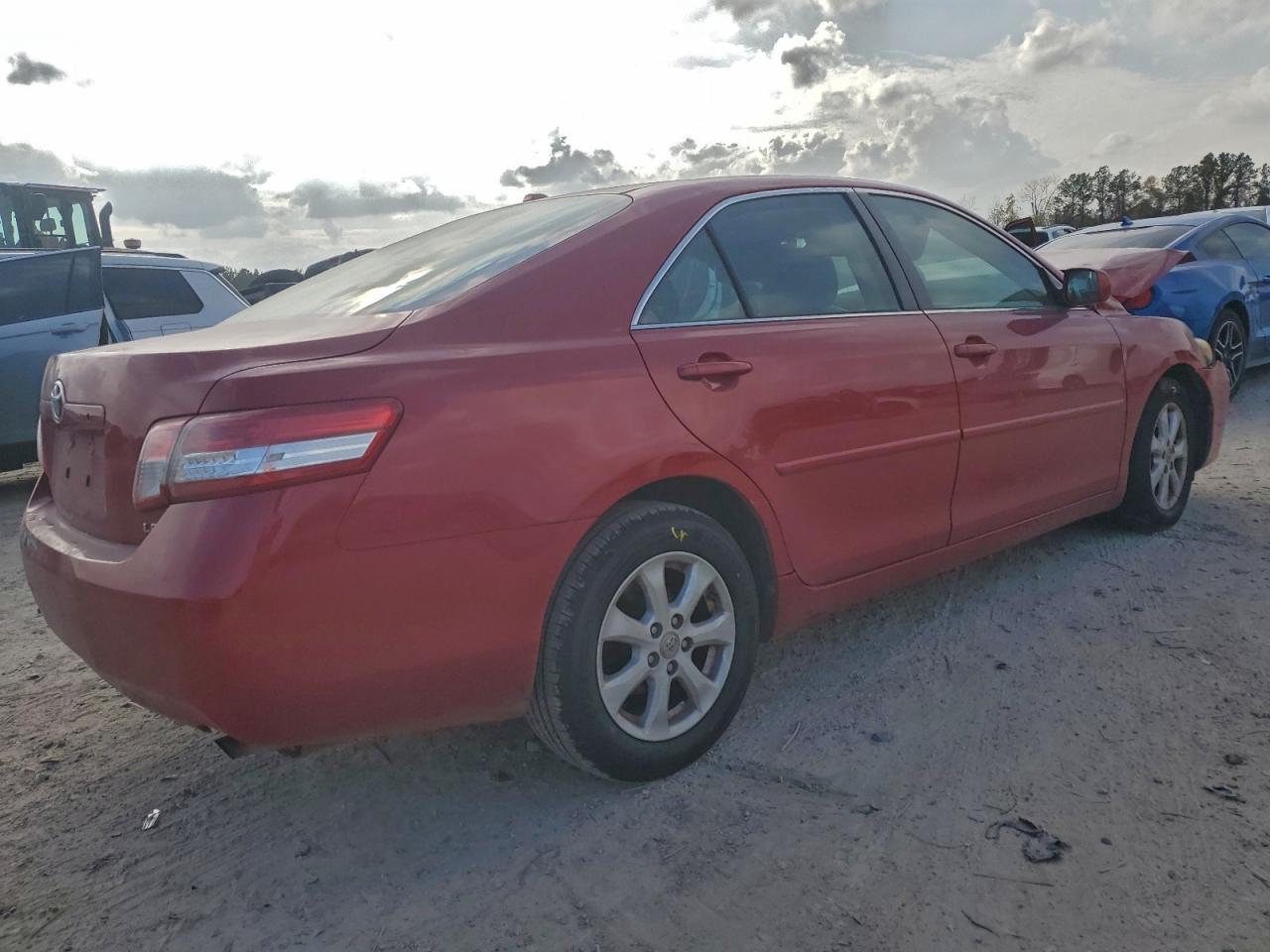 Toyota Camry Base Image 5