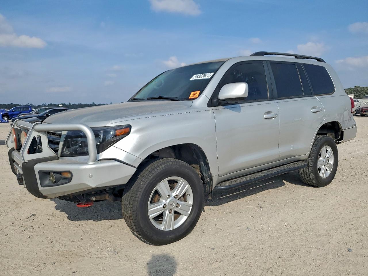 Toyota Land Cruis Image 1