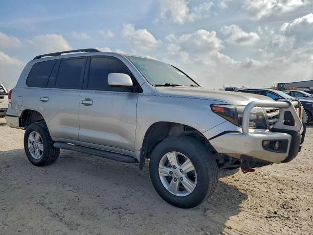 Toyota Land Cruis Image 11