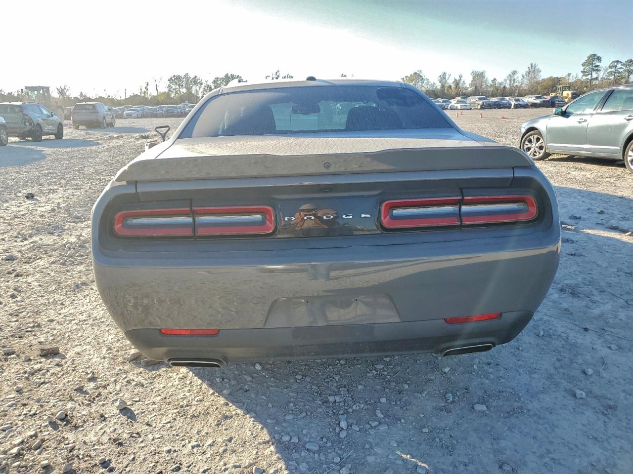 Dodge Challenger Sxt Image 3