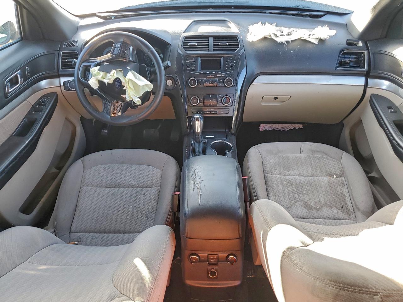 Ford Explorer Image 10