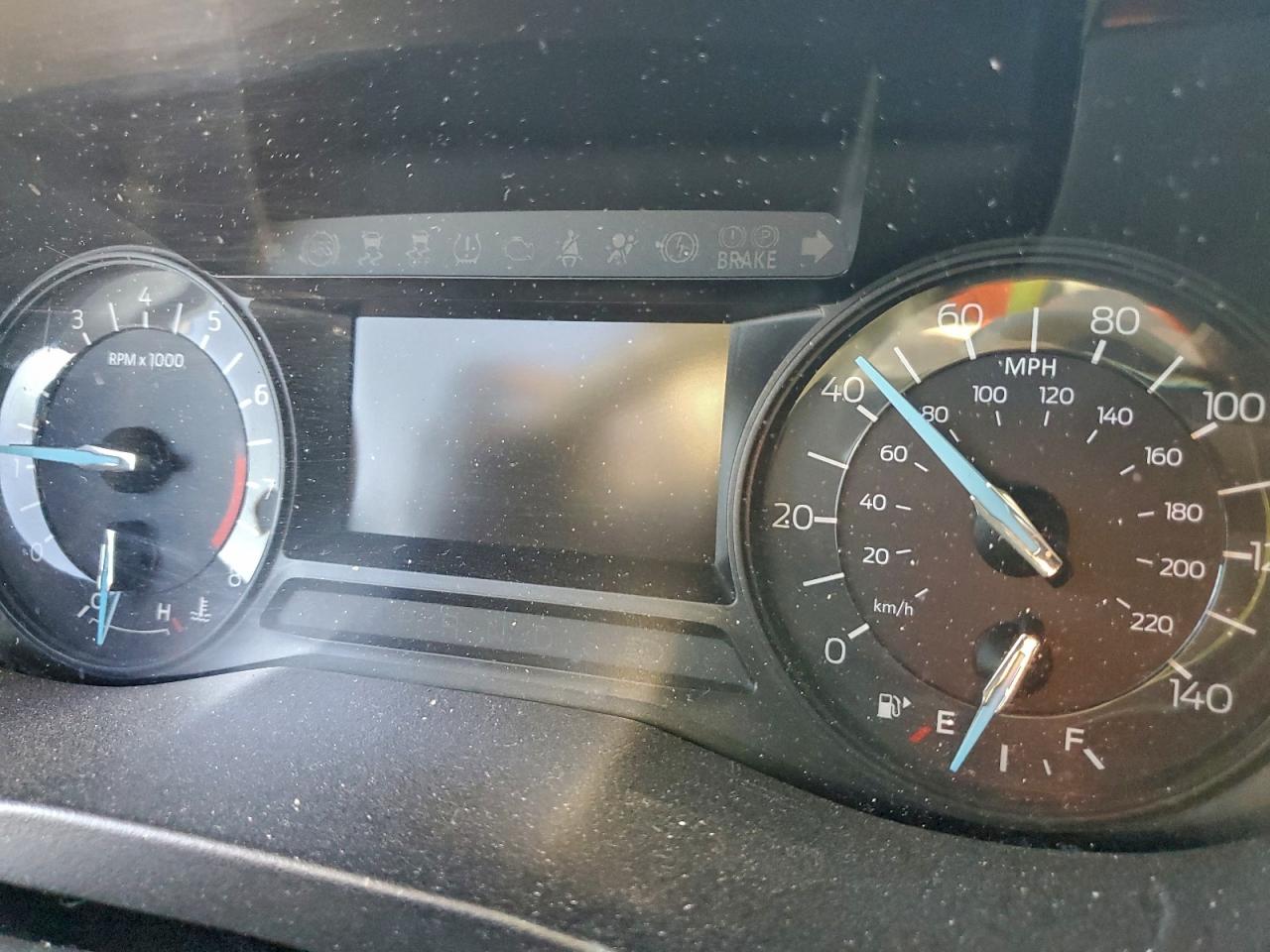 Ford Explorer Image 6