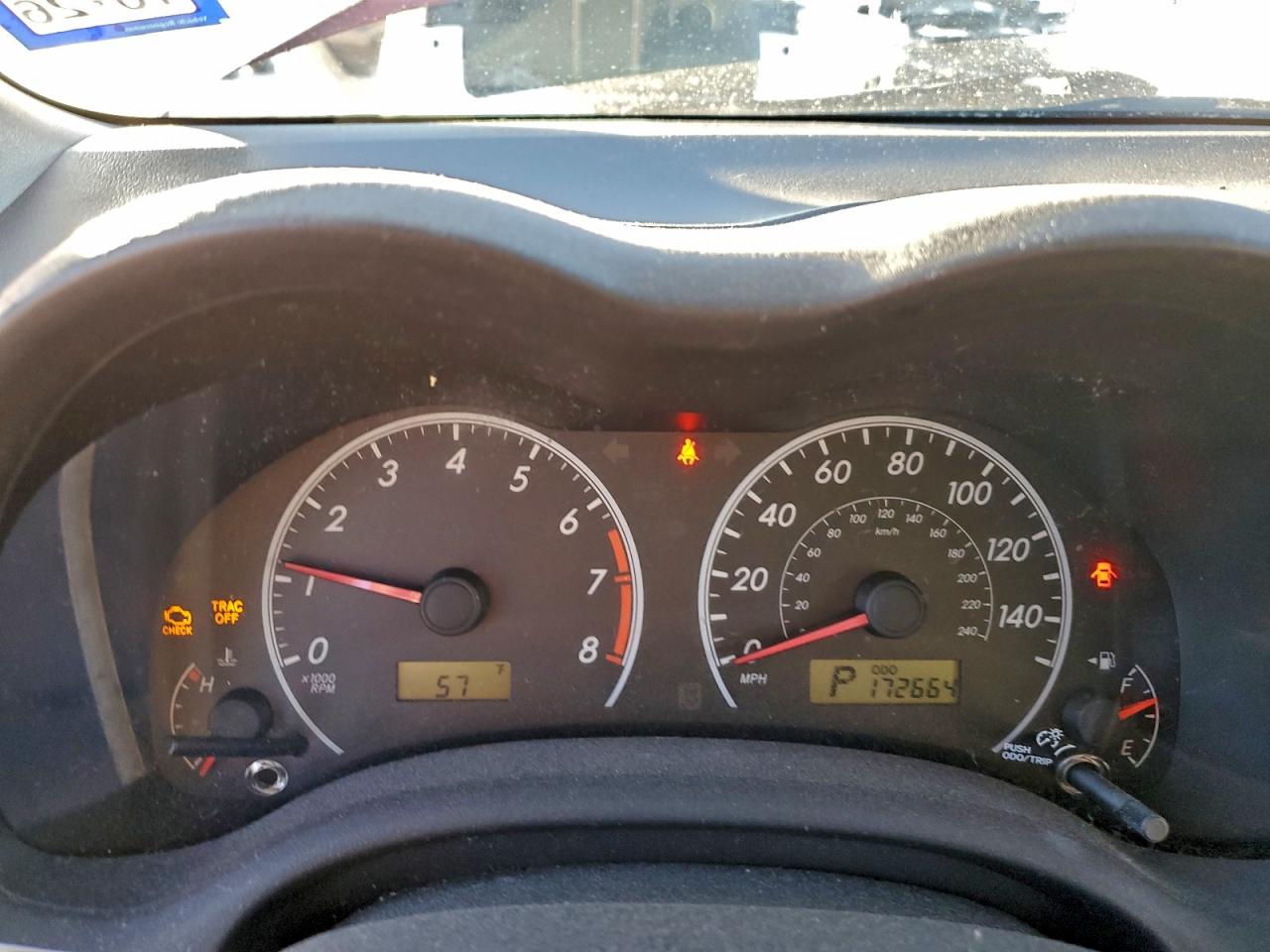 Toyota Corolla Base Image 12