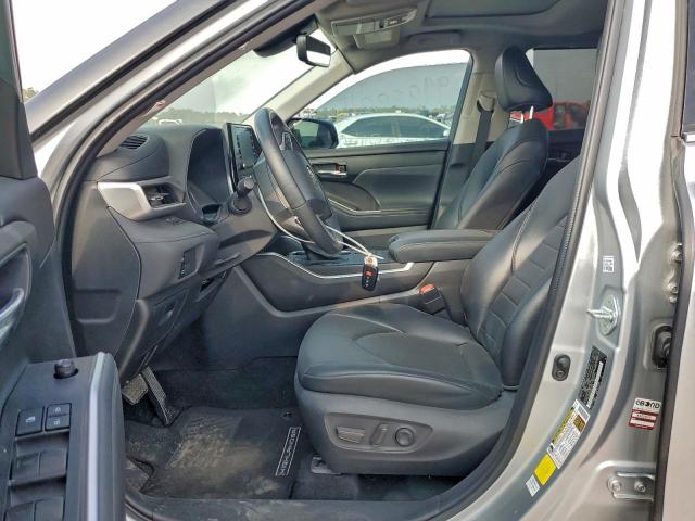 Toyota Highlander Hybrid Xle Image 2