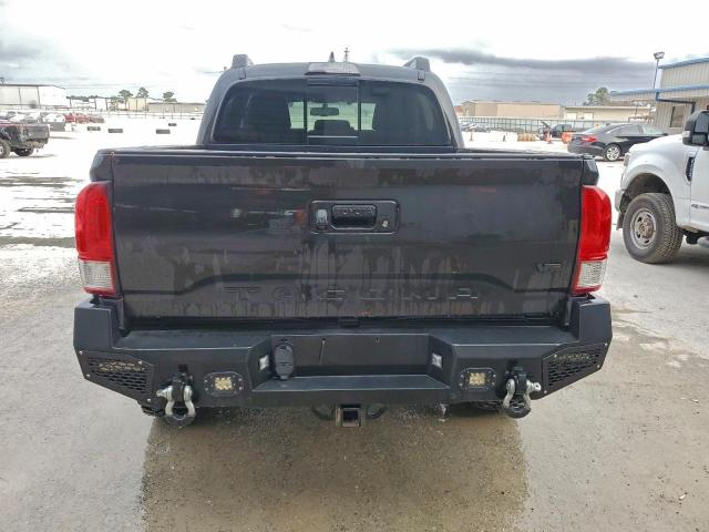 Toyota Tacoma Double Cab Image 4