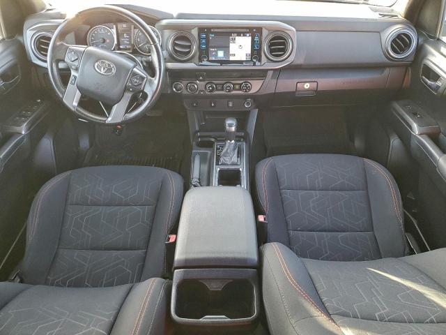 Toyota Tacoma Double Cab Image 11