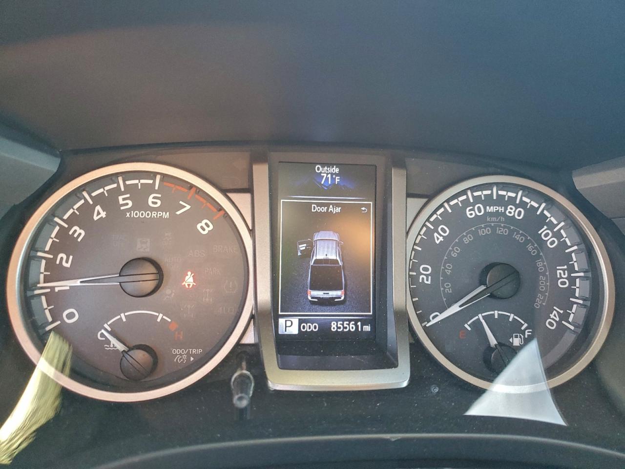 Toyota Tacoma Double Cab Image 8