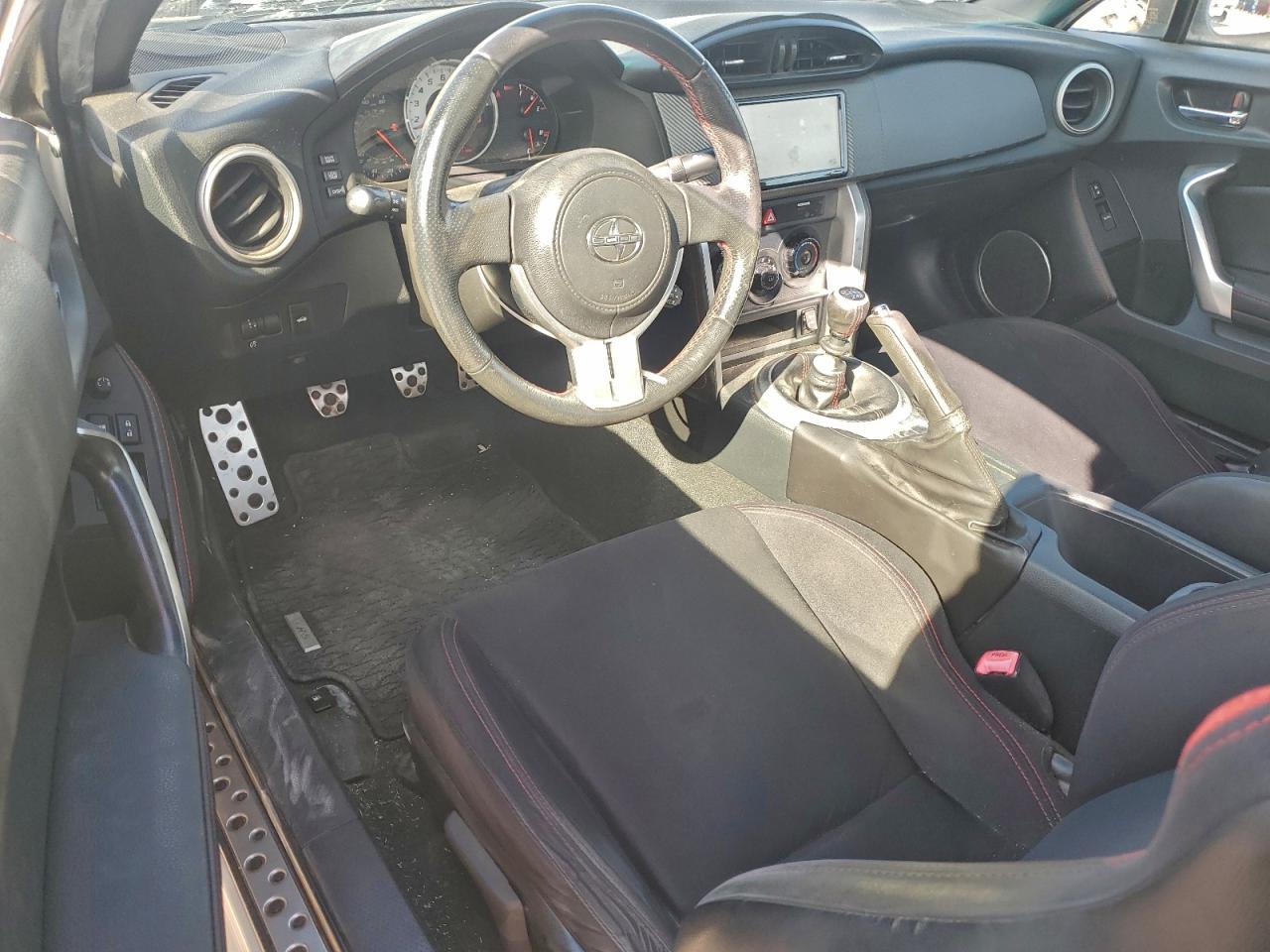 Toyota Scion Image 8