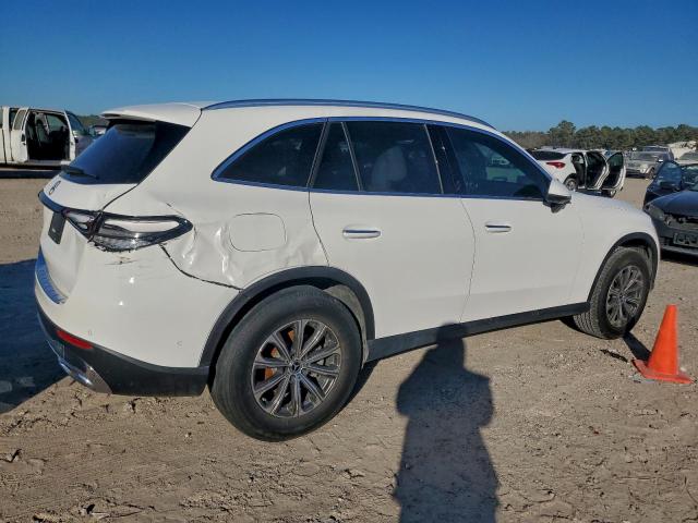 Mercedes-Benz GLC 300 Image 2