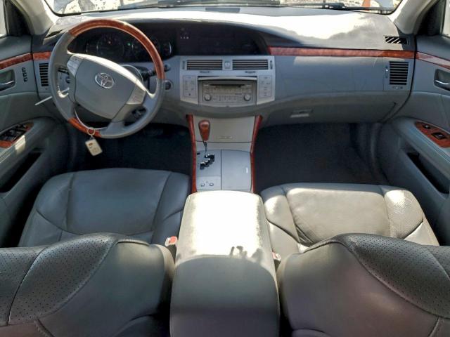 Toyota Avalon Xl Image 3