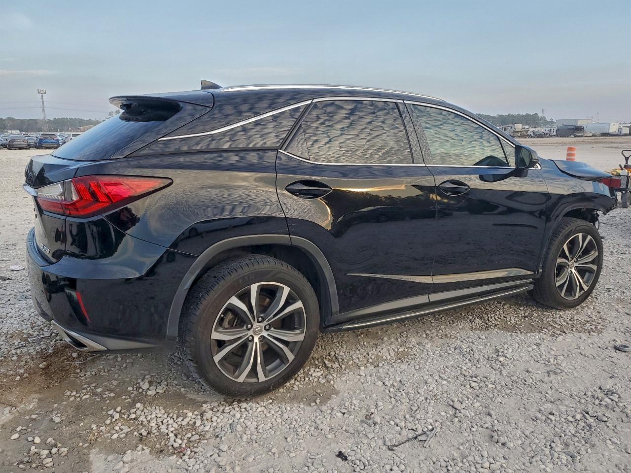 Lexus RX 350 Base Image 4