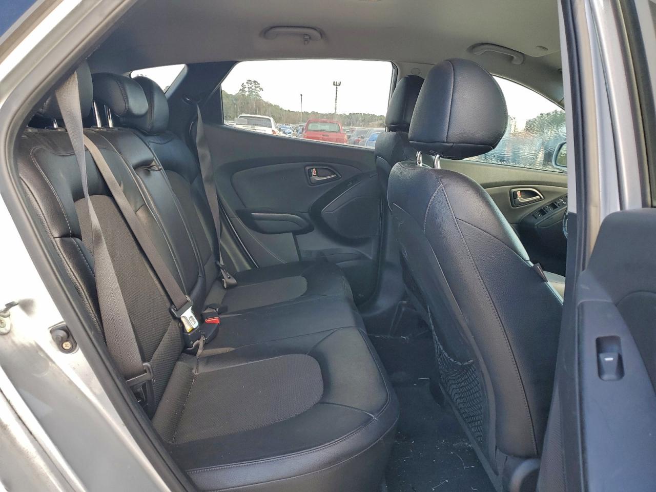 Hyundai TUCSON Gls Image 14