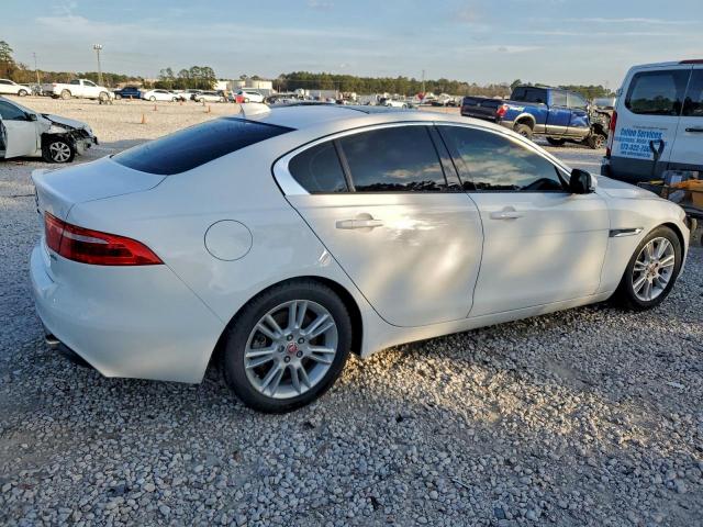 Jaguar XE Premium Image 11