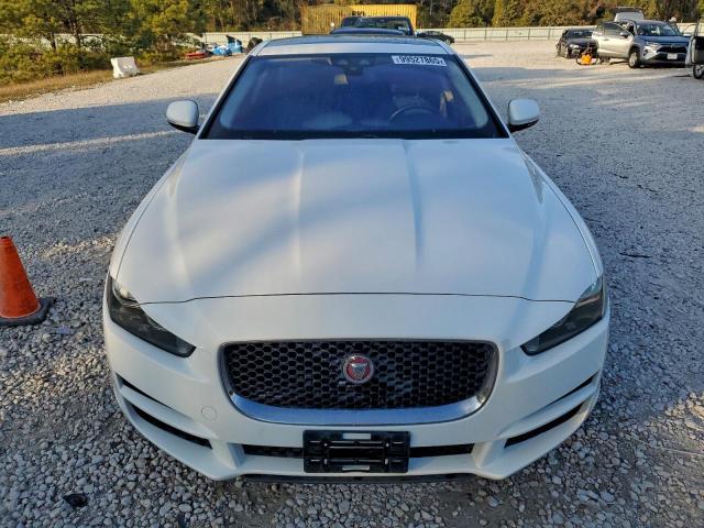 Jaguar XE Premium Image 4