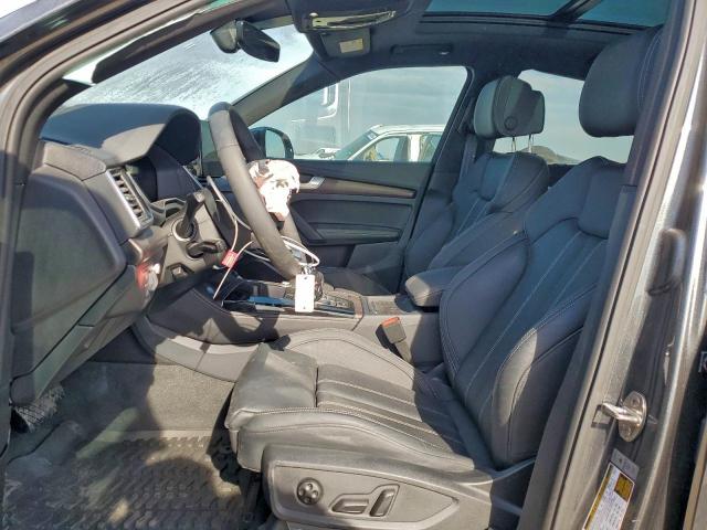 Audi Q5 Sportback Prestige 45 Image 2