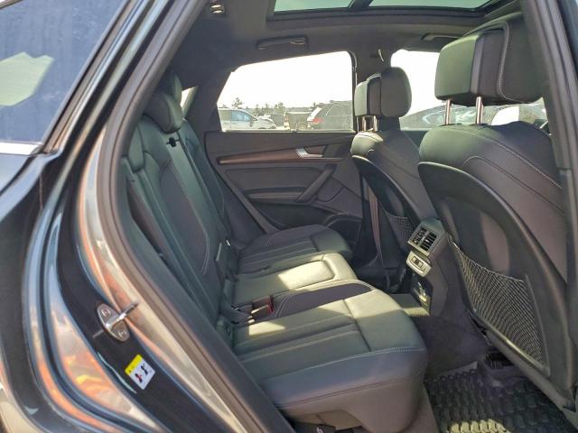 Audi Q5 Sportback Prestige 45 Image 12