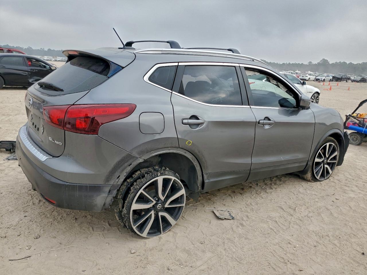 Nissan Rogue S Image 8