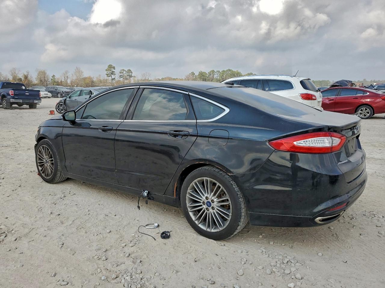 Ford Fusion Se Image 5