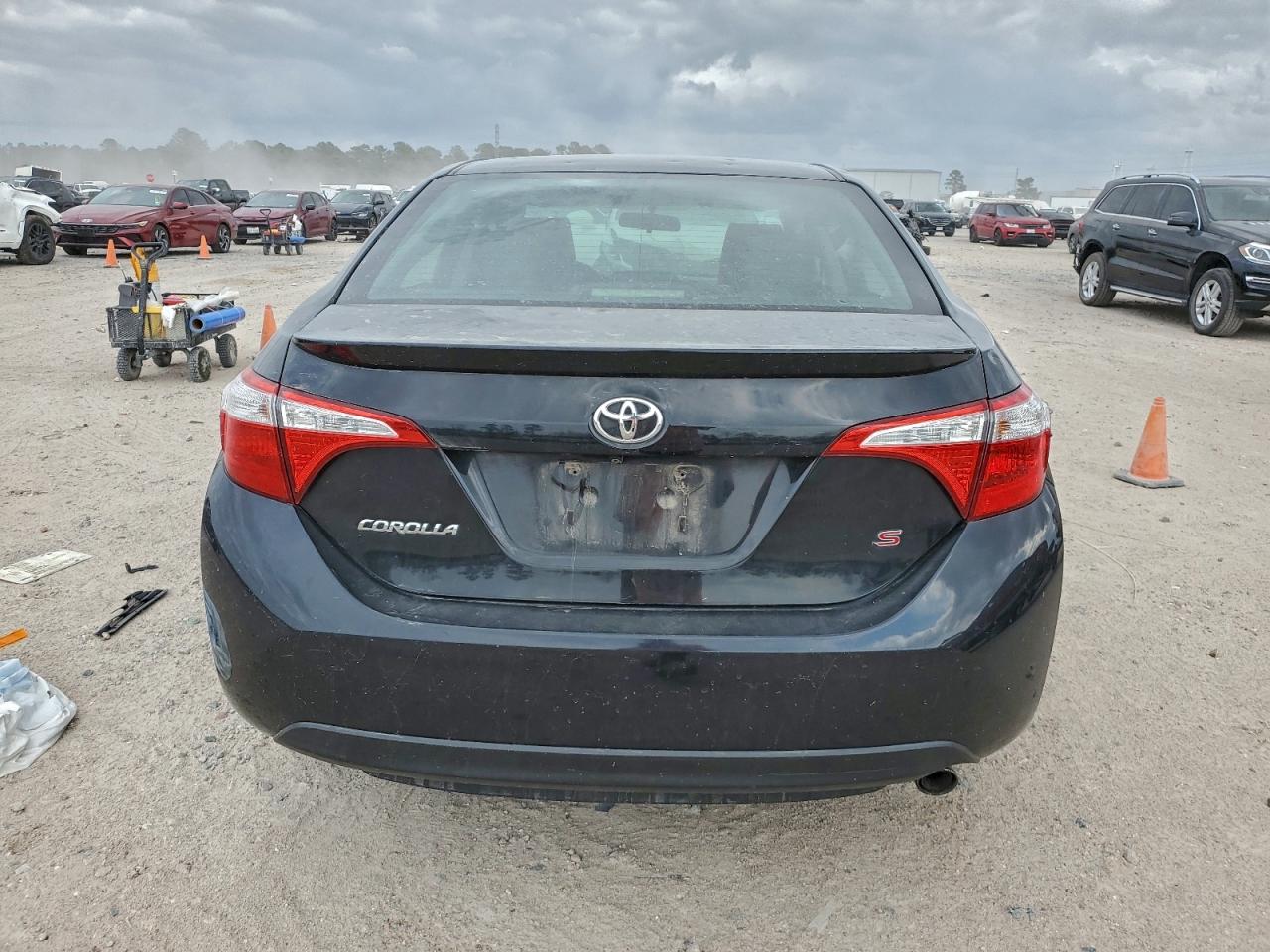 Toyota Corolla L Image 4