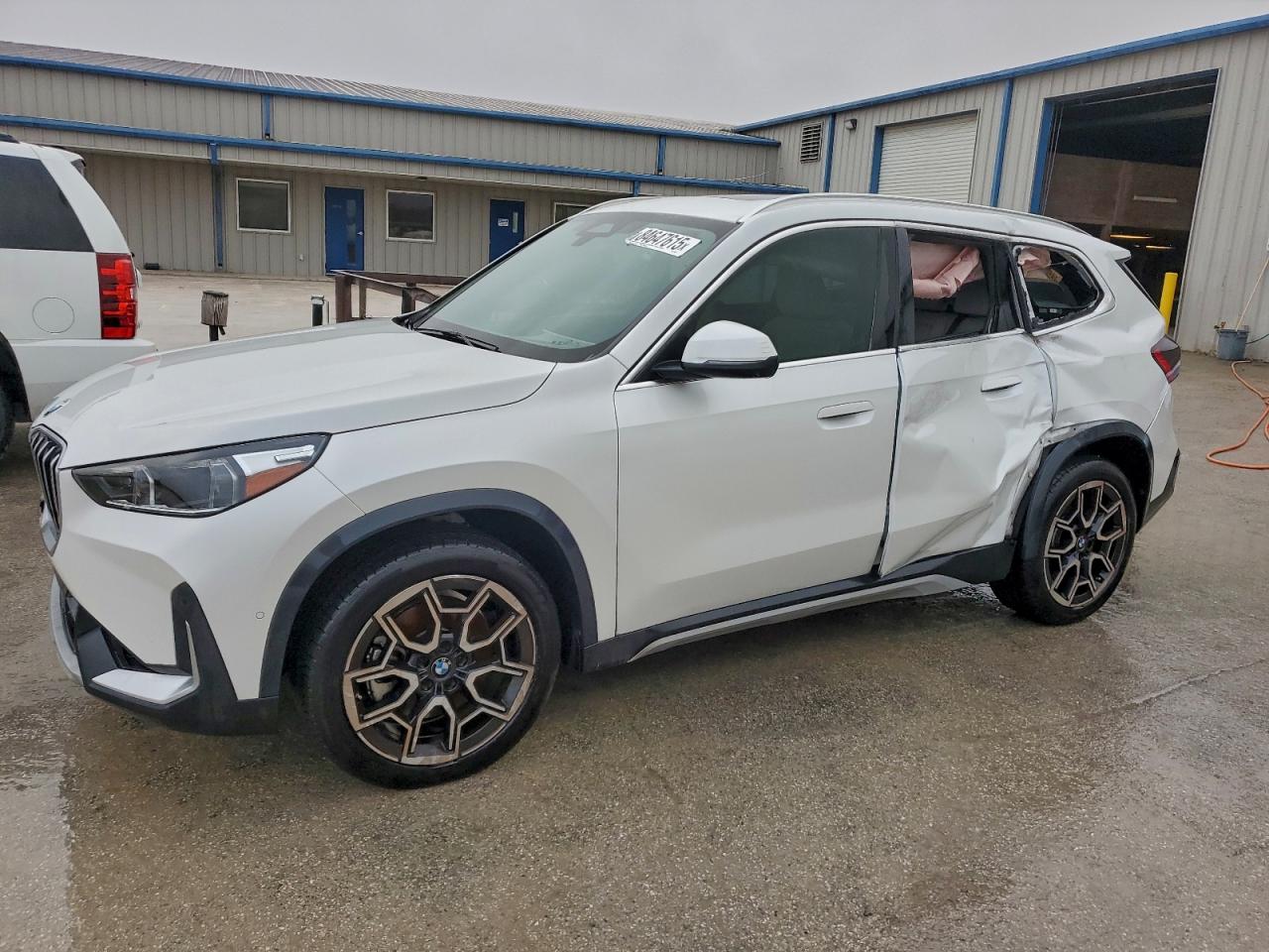 BMW X Series Xdrive28i Image 1