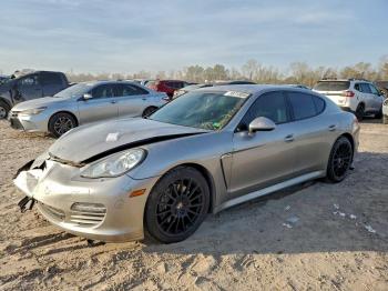  Salvage Porsche Panamera