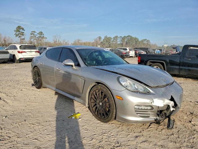 Porsche Panamera 2 Image 6