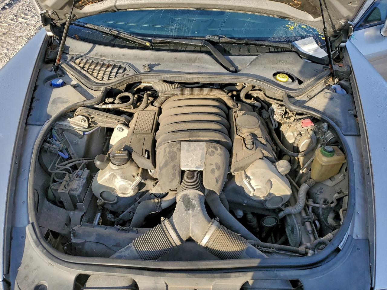 Porsche Panamera 2 Image 10