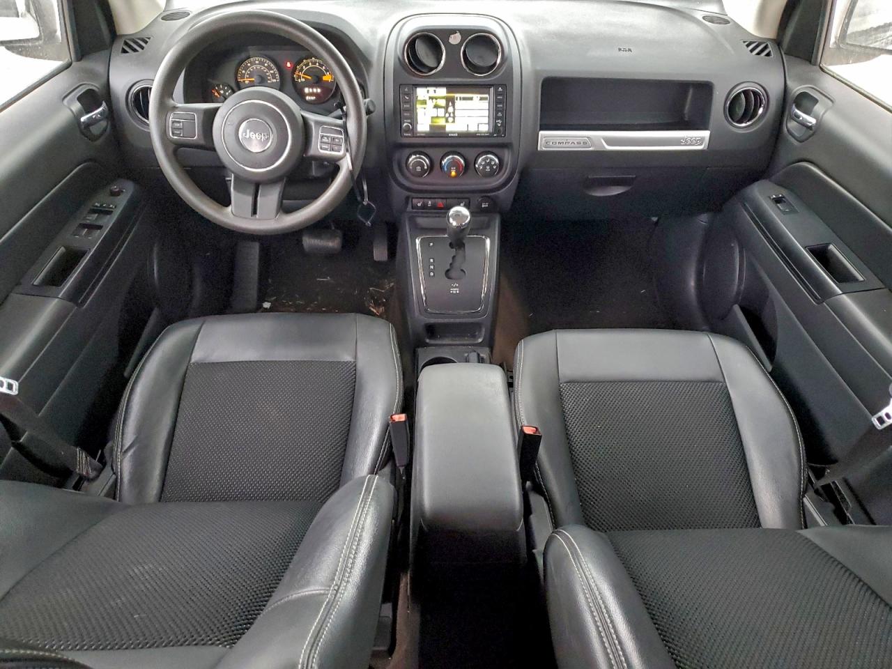 Jeep Compass Sport Image 2
