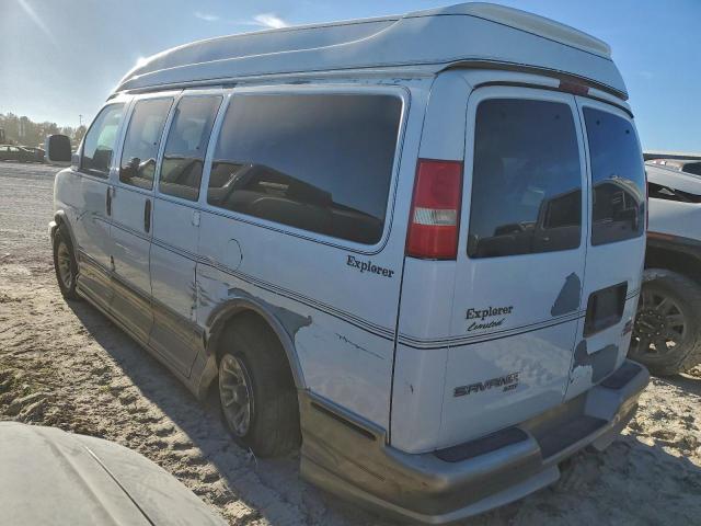 GMC Savana Rv G1500 Image 2