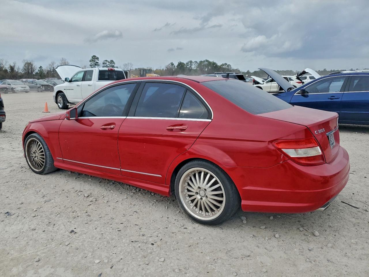 Mercedes-Benz C-Class 300 Image 2
