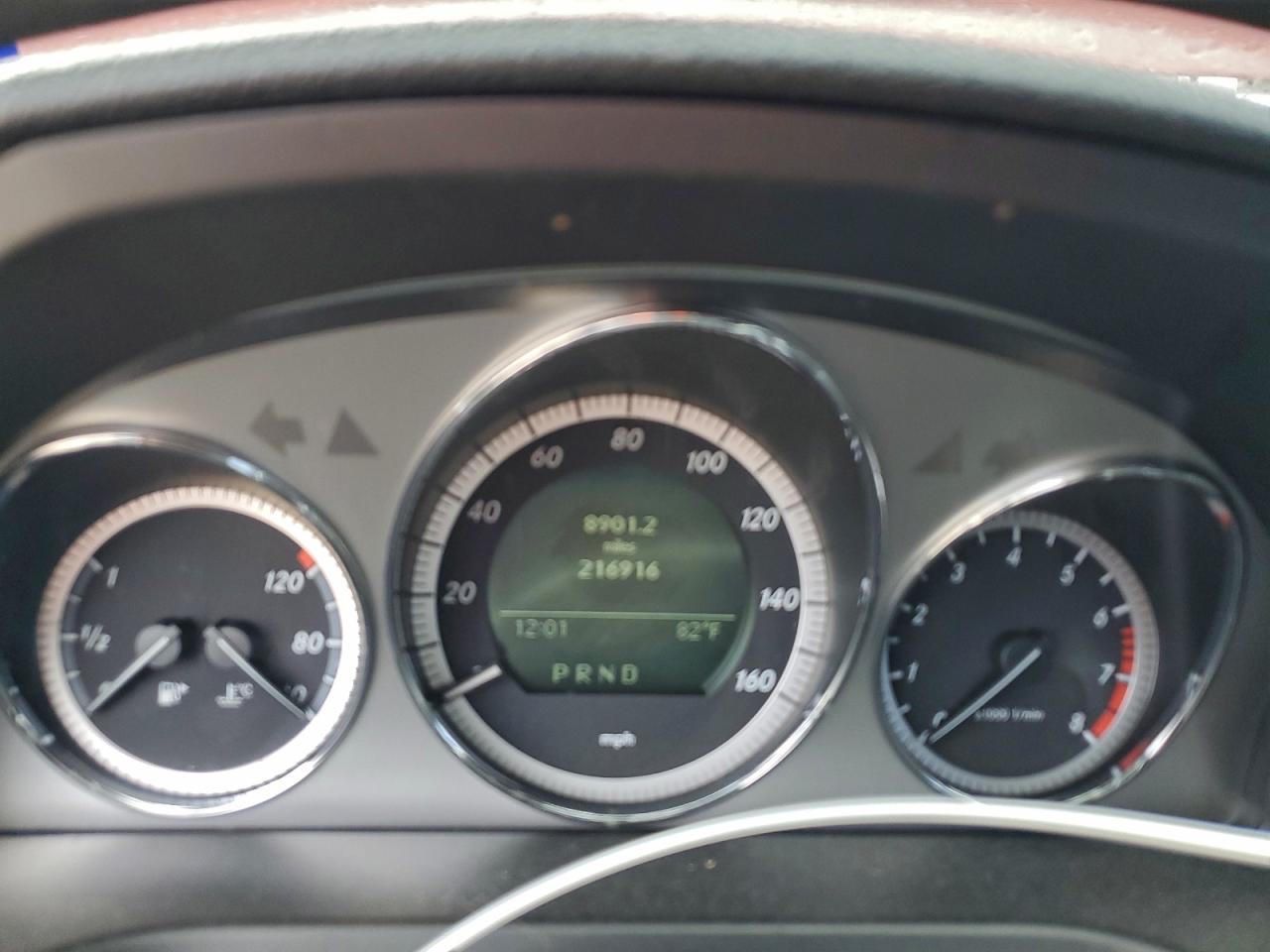 Mercedes-Benz C-Class 300 Image 10