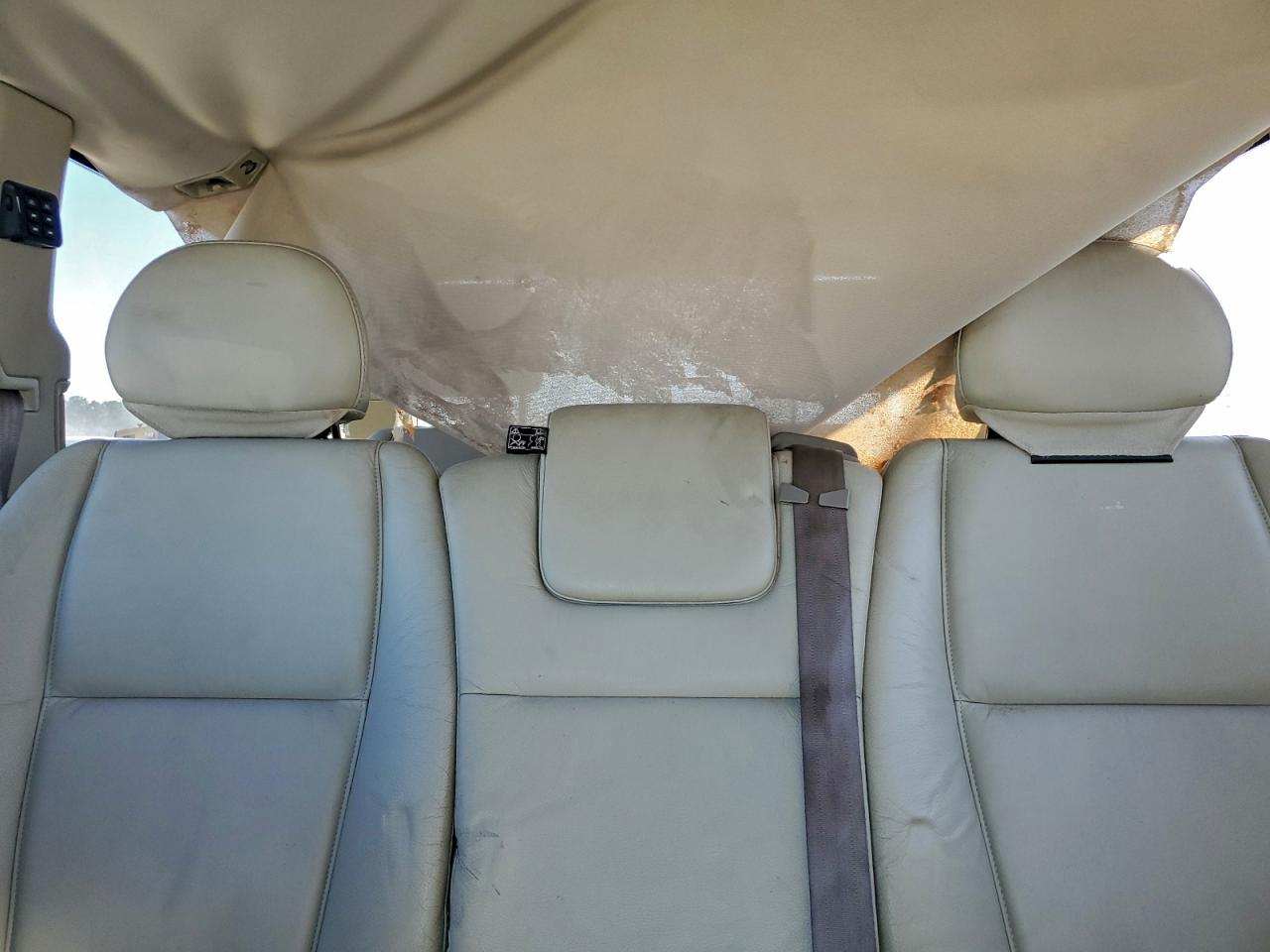 Volvo XC90 V8 Image 12