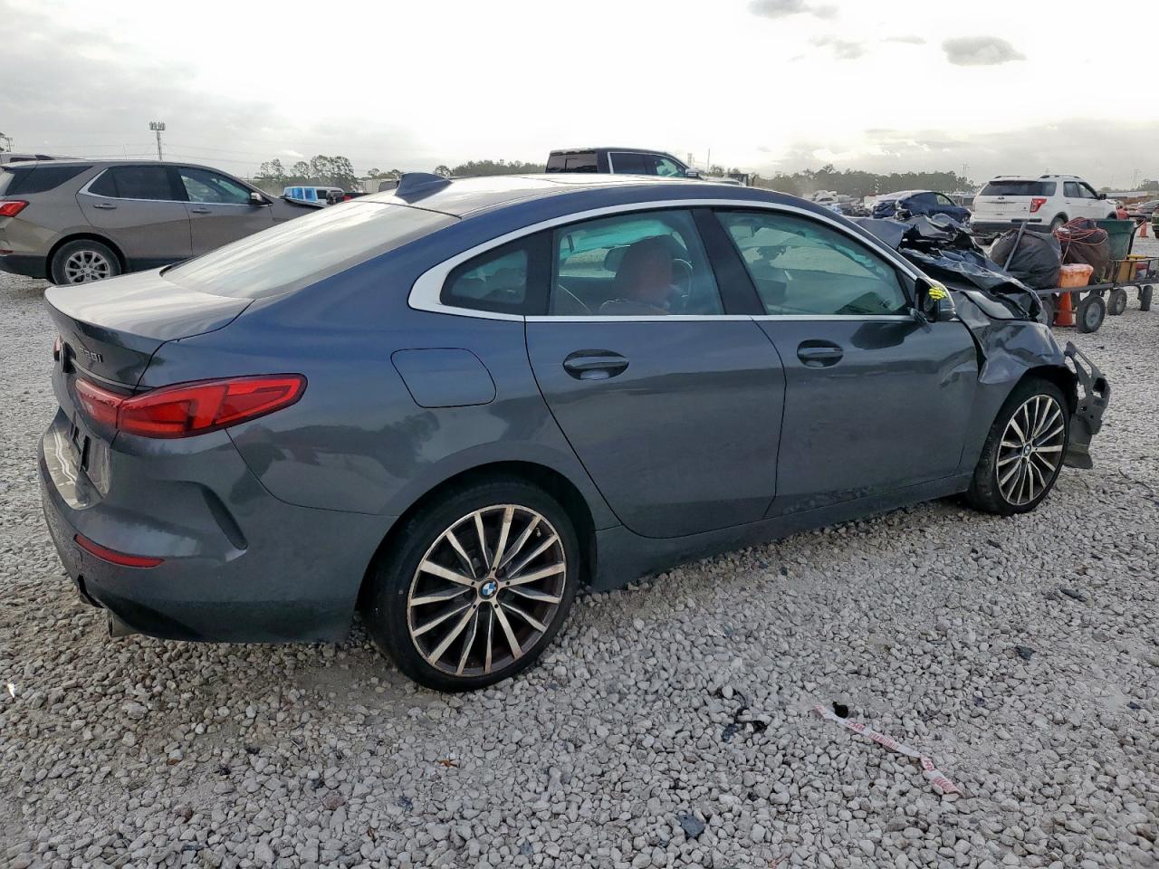 BMW 2 Series Image 11