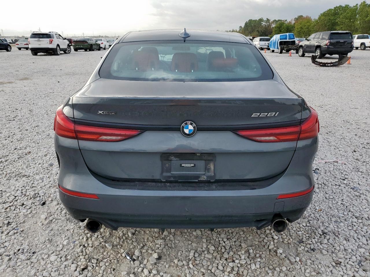 BMW 2 Series Image 5