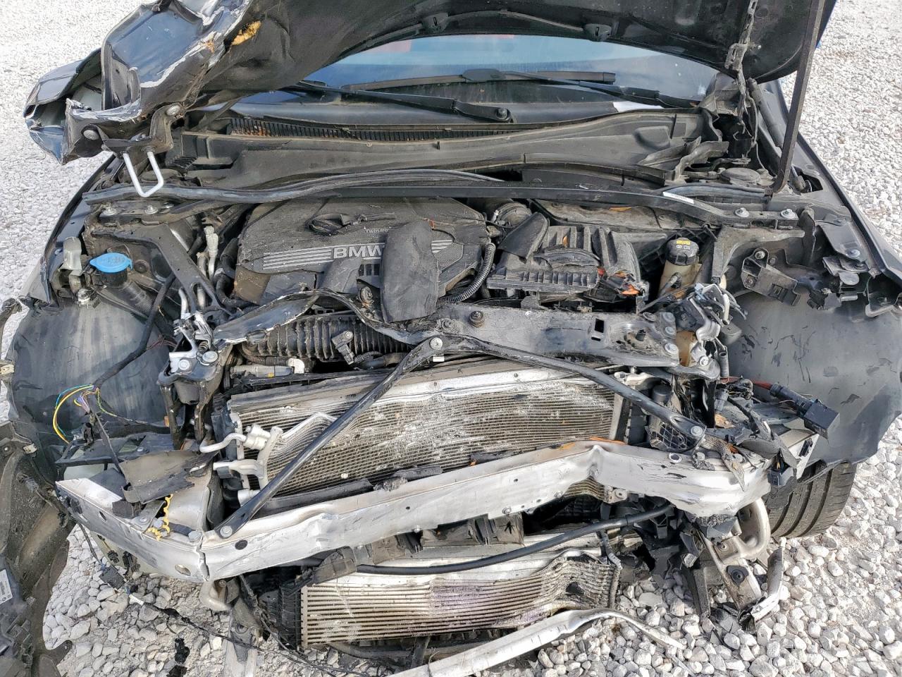 BMW 2 Series Image 2